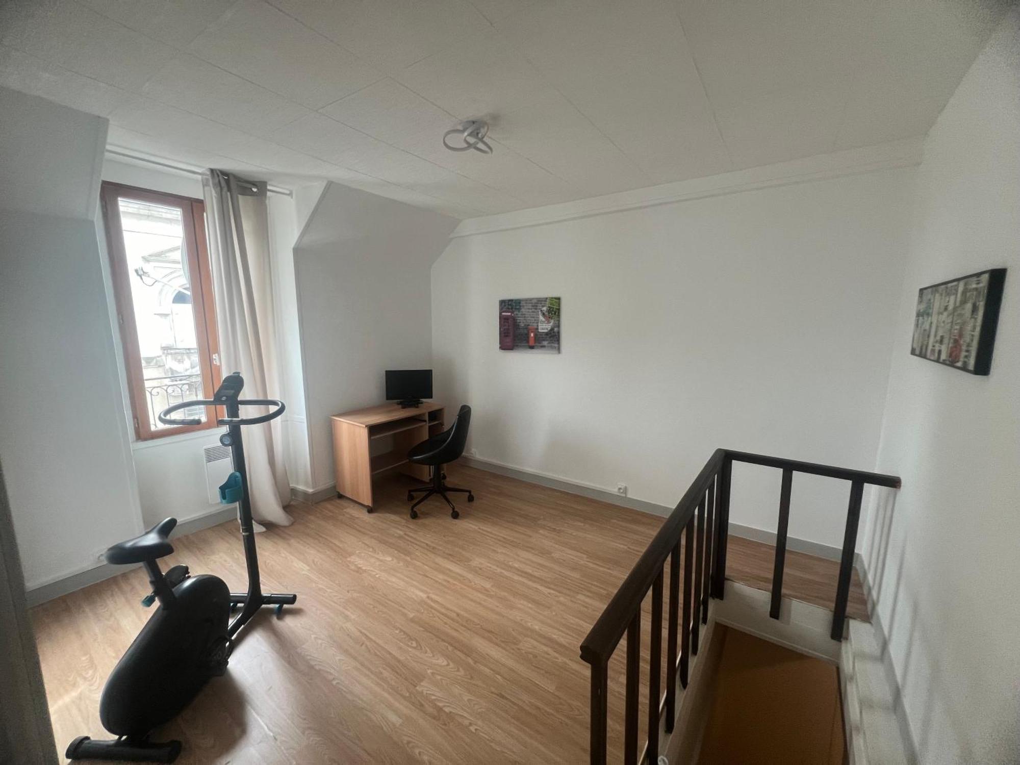 Holiday home Charmante Maison De Bleneau