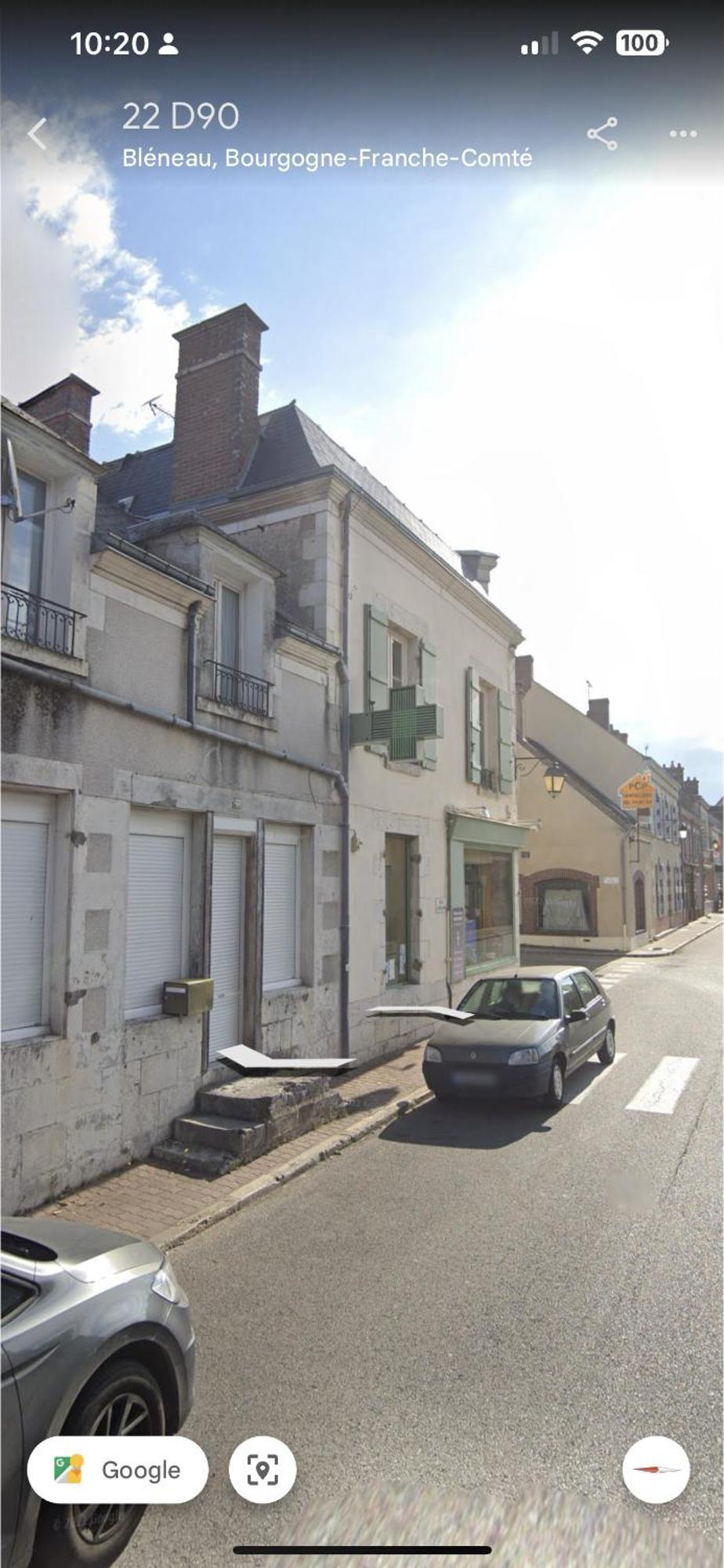 Charmante Maison De *
